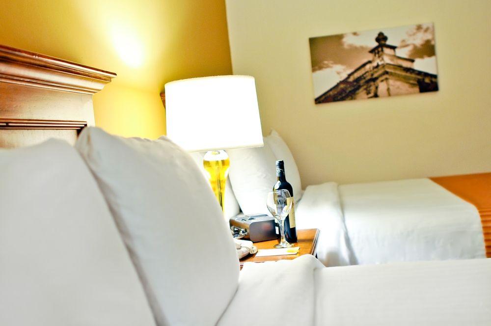 Hotel Courtyard By Marriott Saint-Domingue Extérieur photo