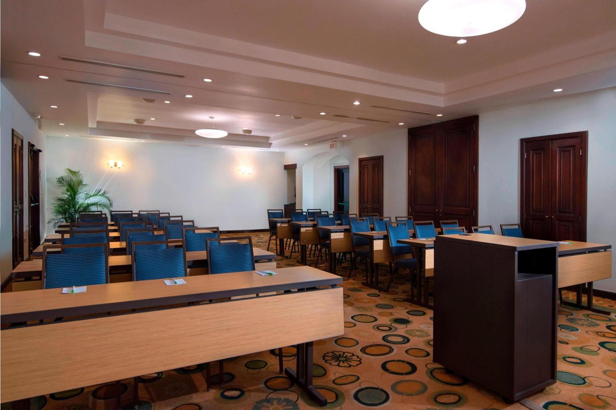 Hotel Courtyard By Marriott Saint-Domingue Extérieur photo